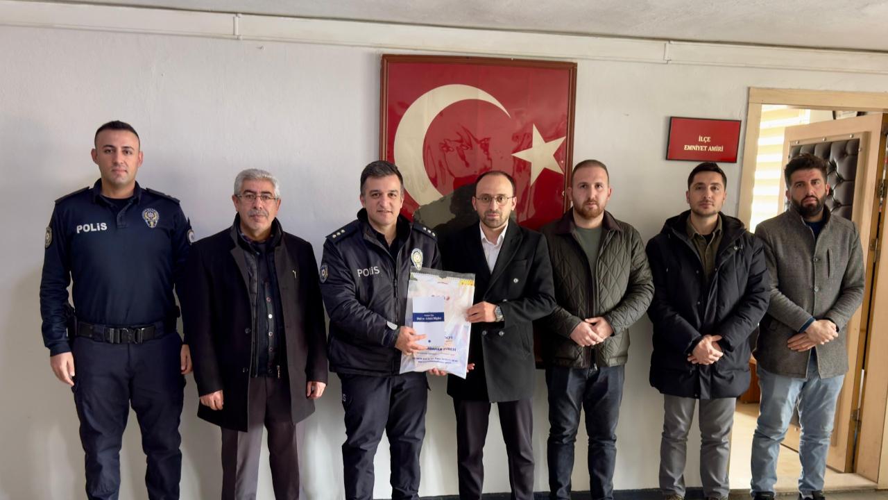 Hanak’ta Polis haftası ziyareti