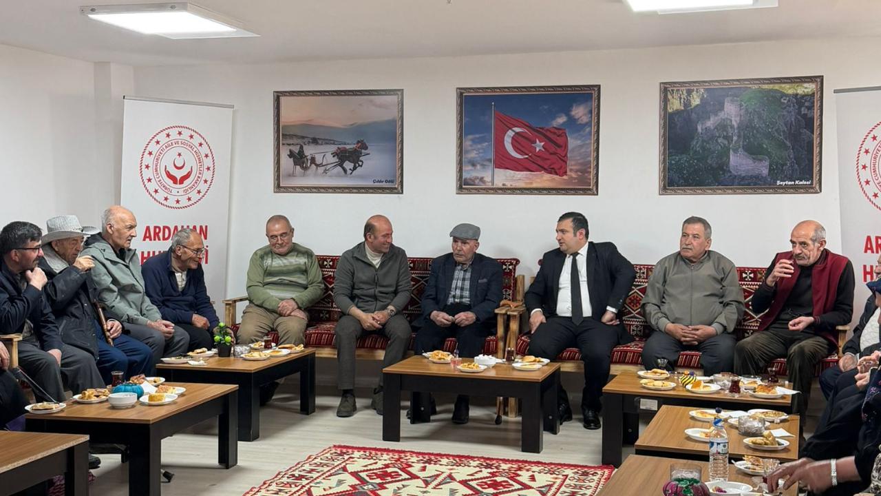 Huzurevinde anlamlı ziyaret