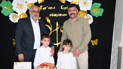 Müftüsü Karadeniz minik öğrencinin heyecanına ortak oldu