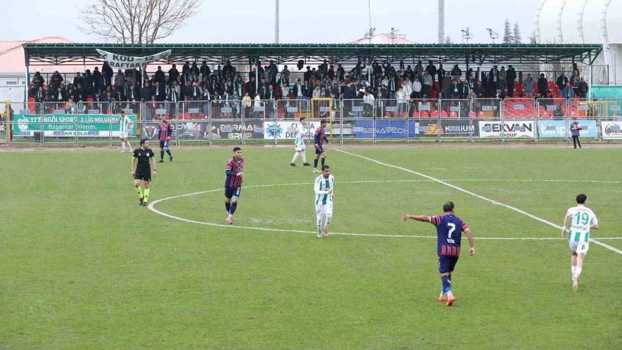 TFF 3. Lig: 12 Bingölspor: 1 - Silifke Belediye Spor: 1