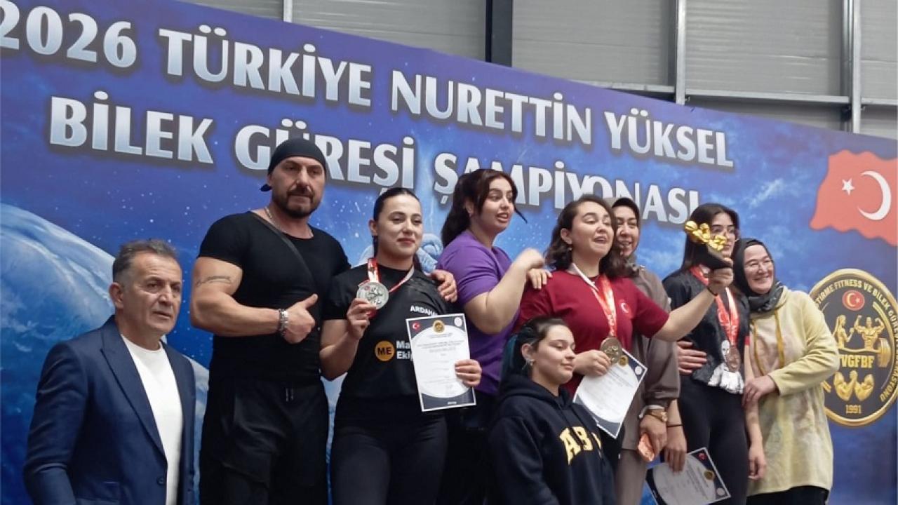 Yalova’da Ardahan Rüzgârı: 14 Madalya!