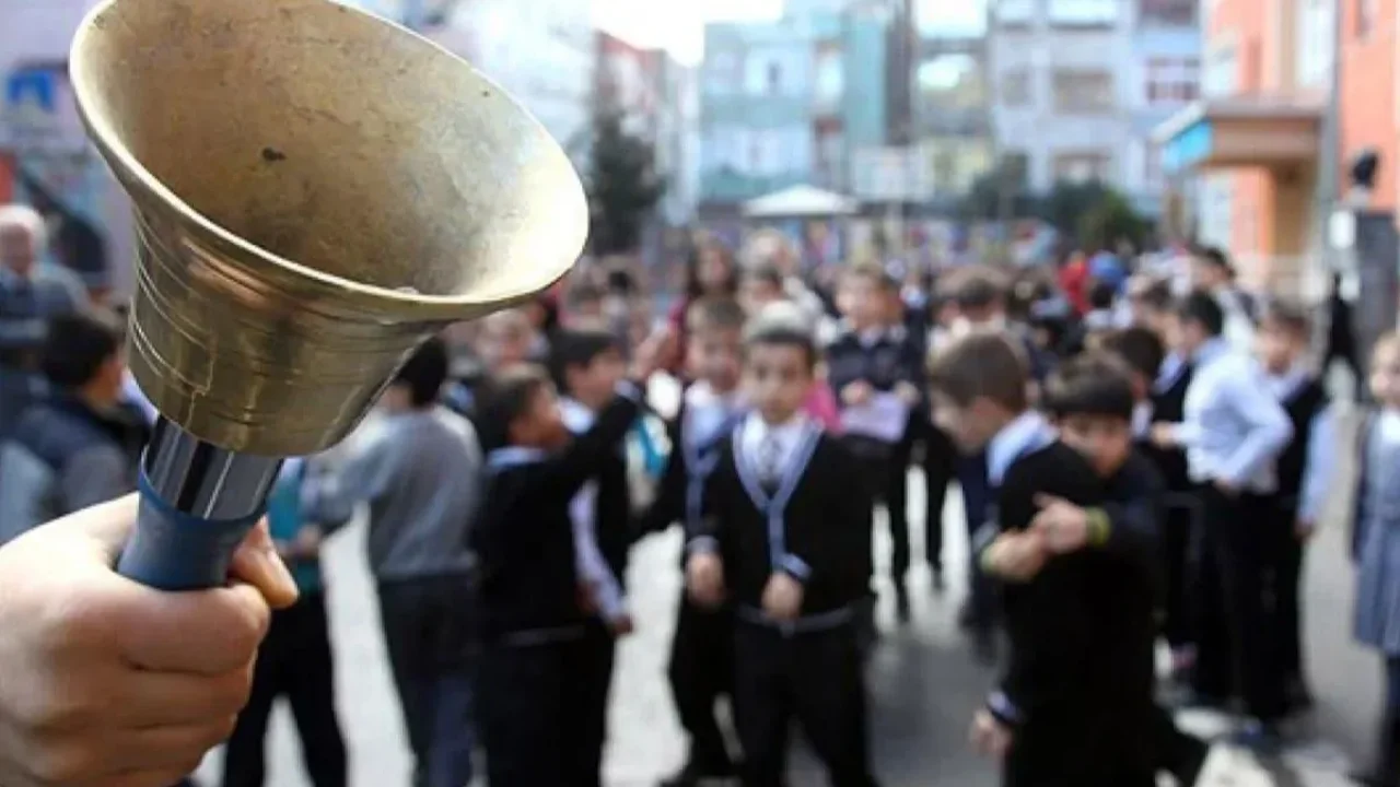 Yapılan kanlı saldırılar sonrası okullarda bir dönem sona erdi