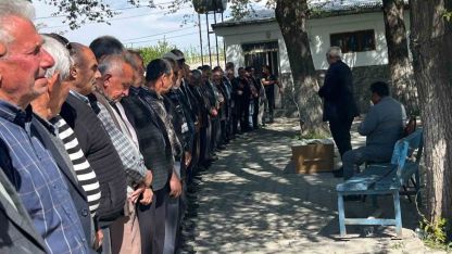 Iğdır’da arkadaşının elindeki silahın patlaması sonucu ölen çocuk toprağa verildi