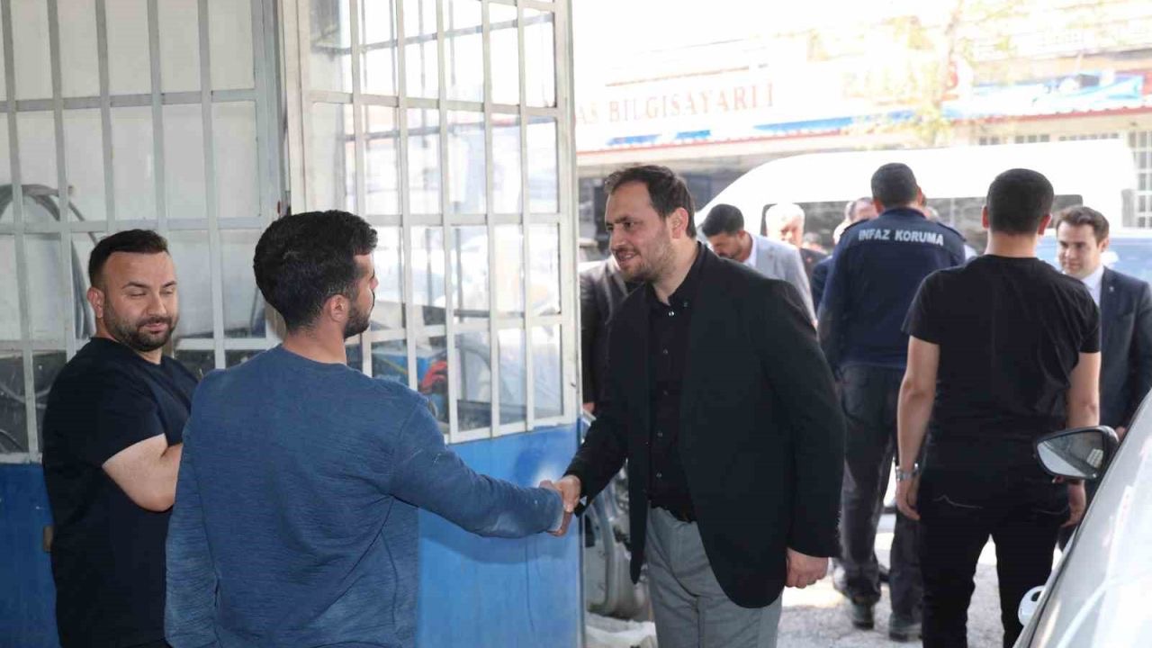 AK Parti  1 Mayıs’ta işçileri unutmadı