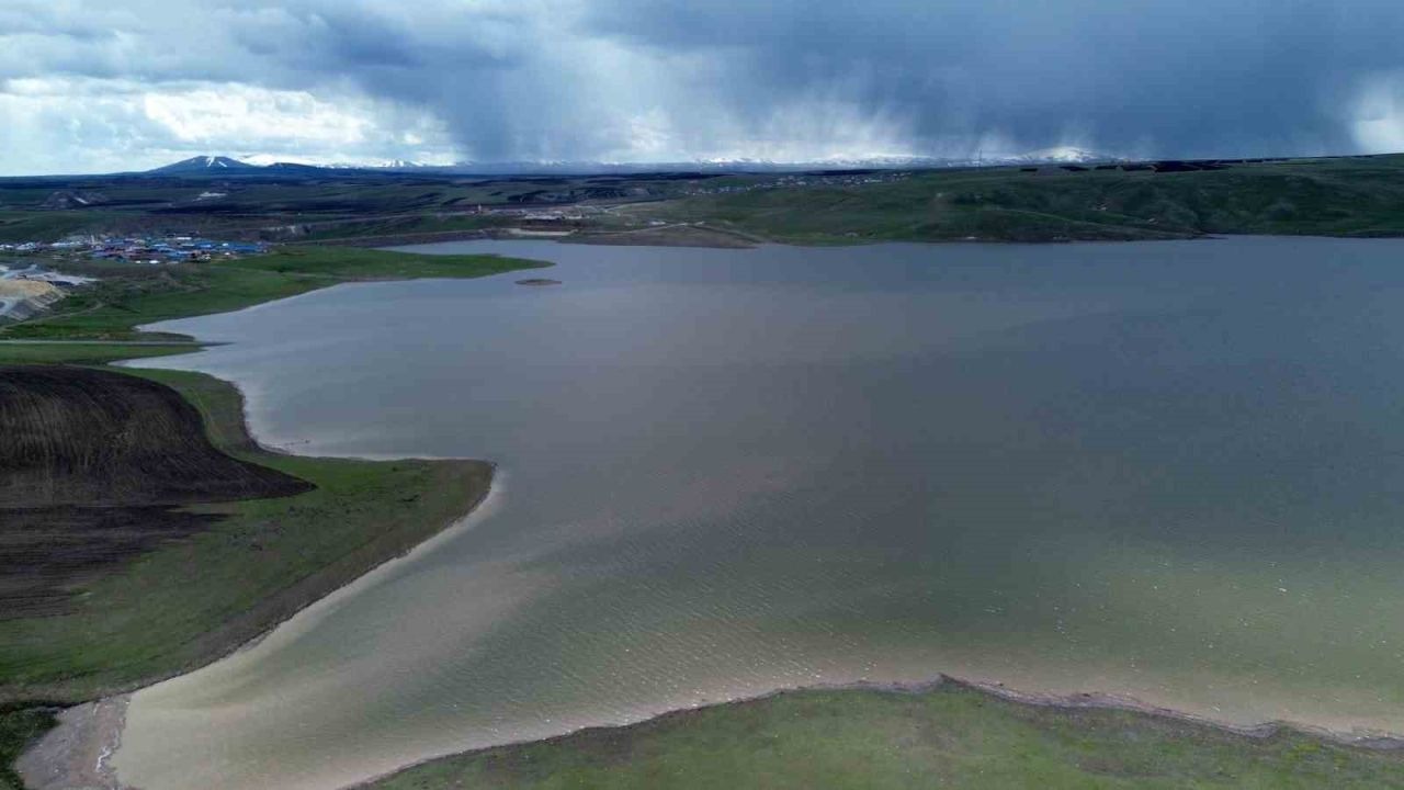 Kars Barajı’nda doluluk yüzde 100’e ulaştı, kontrollü su tahliyesi başlıyor