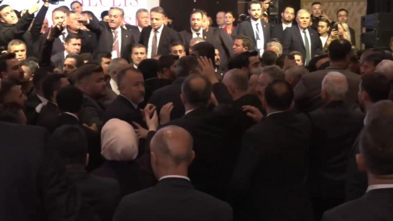 TBB seçiminde kavga! İmamoğlu’nun mesajı okunurken ortalık karıştı