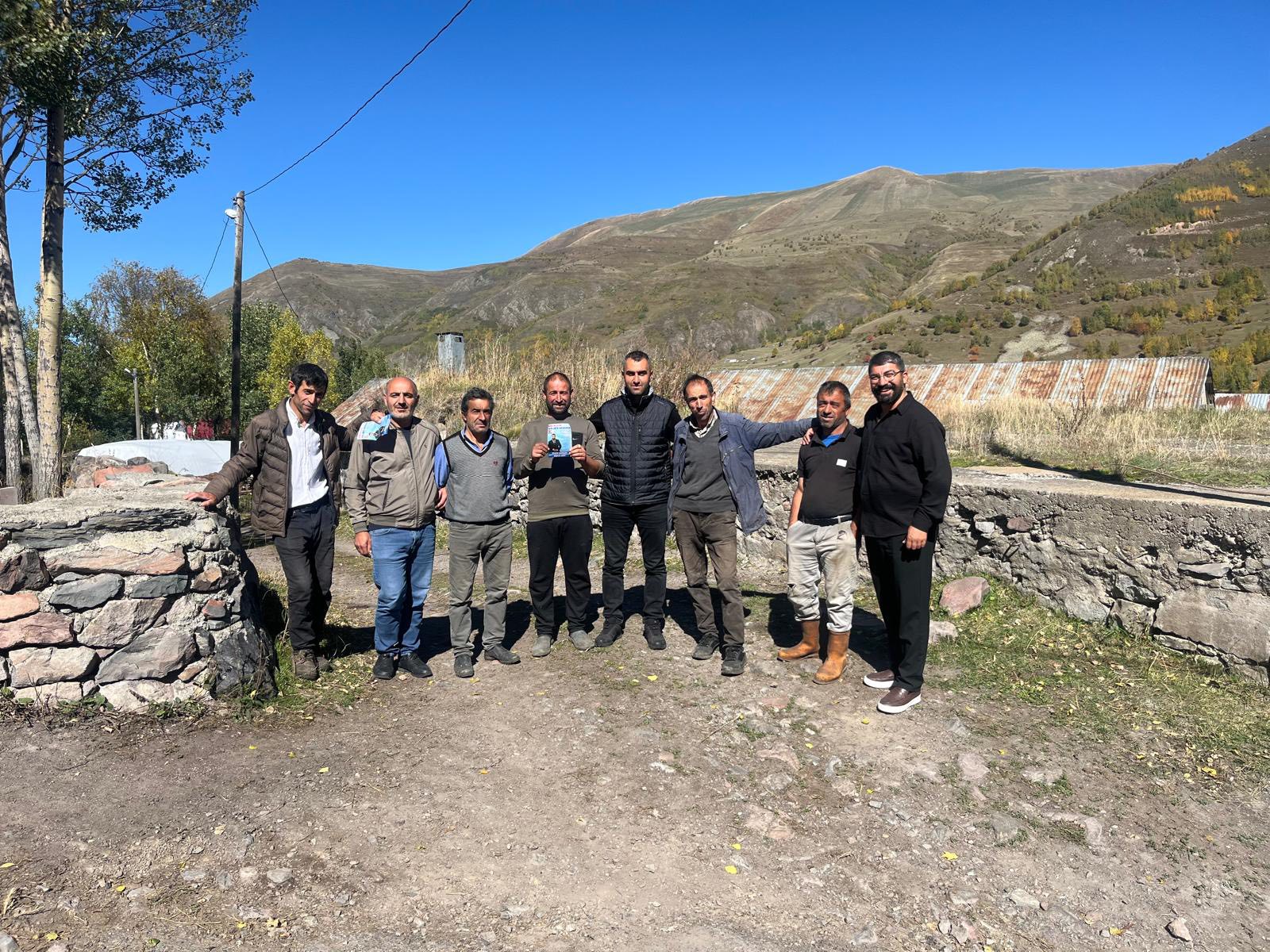 Aday Sarıkaya, Hanak ve Posof'ta üreticilerle buluştu