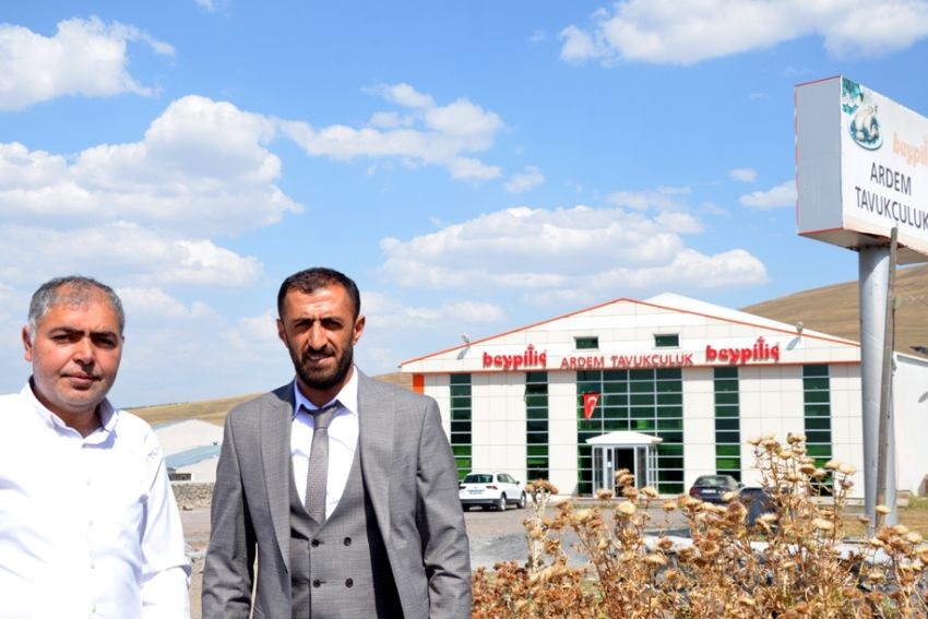 Ardahan’ın yumurta kralı Özmen Demir, vergi rekortmenleri listesine üst sıradan girdi