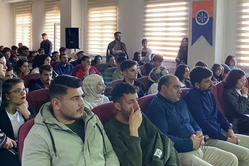 ARÜ öğrencilerine proje yazma eğitimi verdi