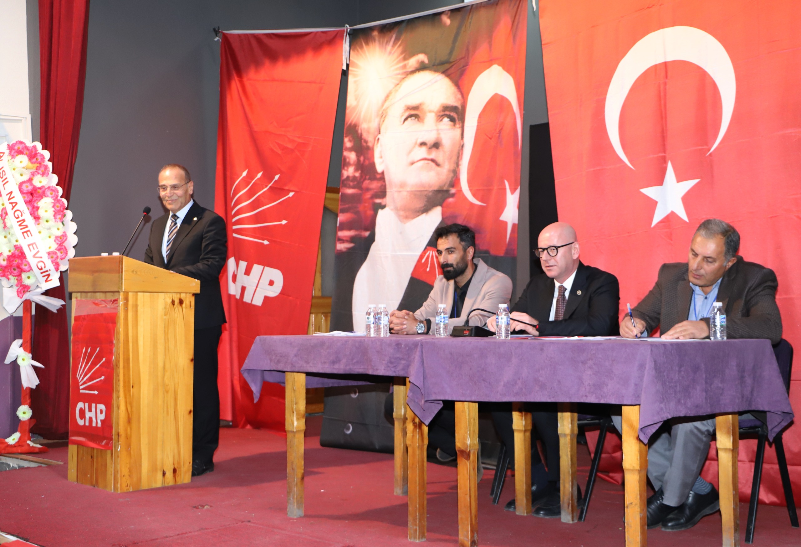 CHP’de değişim mi, devam mı?