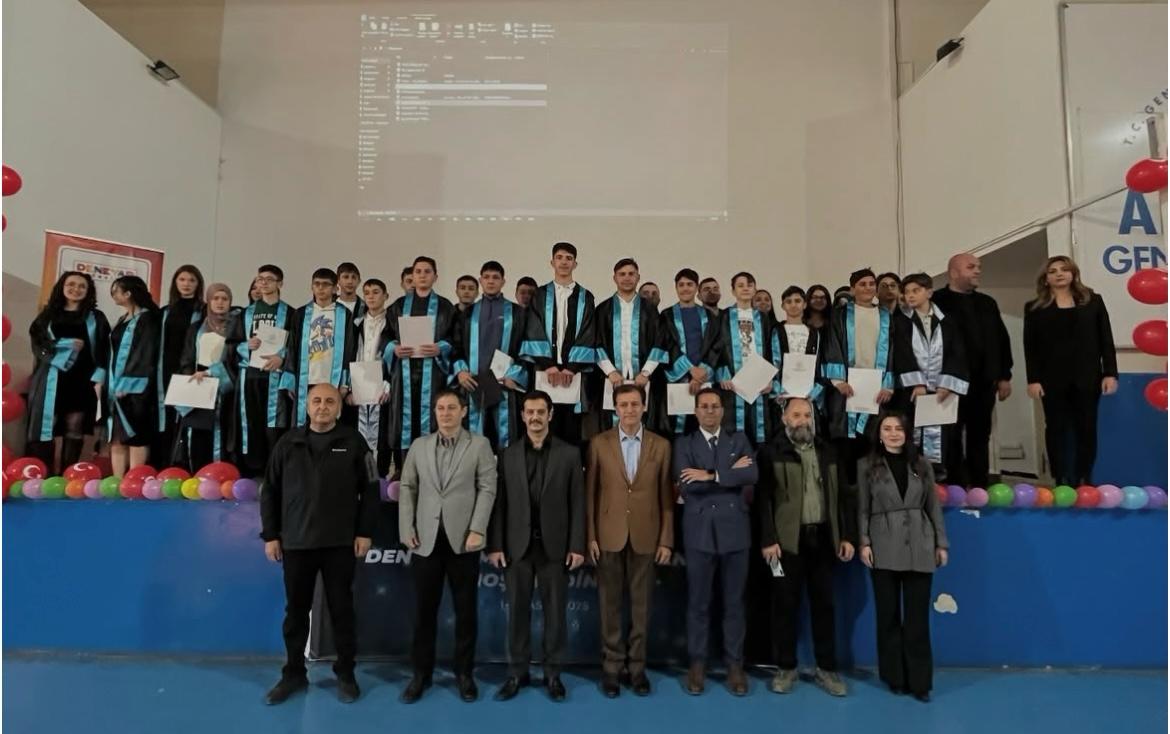 Deneyap öğrencileri mezuniyet coşkusunu yaşadı