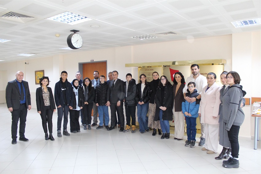 Hastane koridorları sanat müzesine döndü