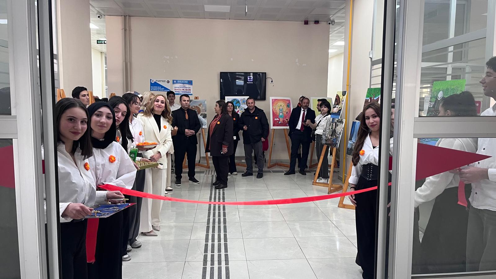 Kadına yönelik şiddetle mücadelede Ardahan’da anlamlı etkinlik