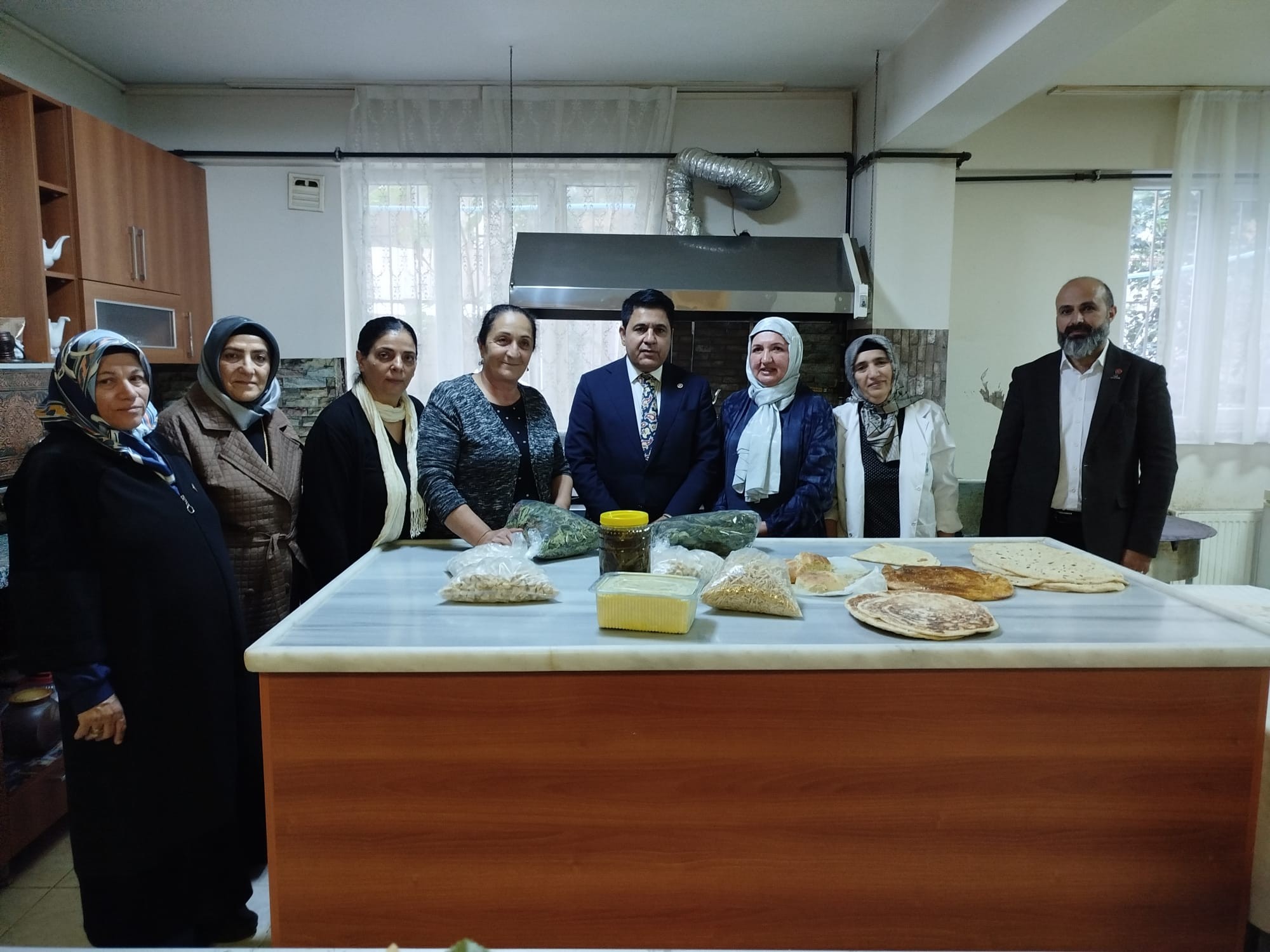 Kadın Kooperatifine siyasi destek ziyareti
