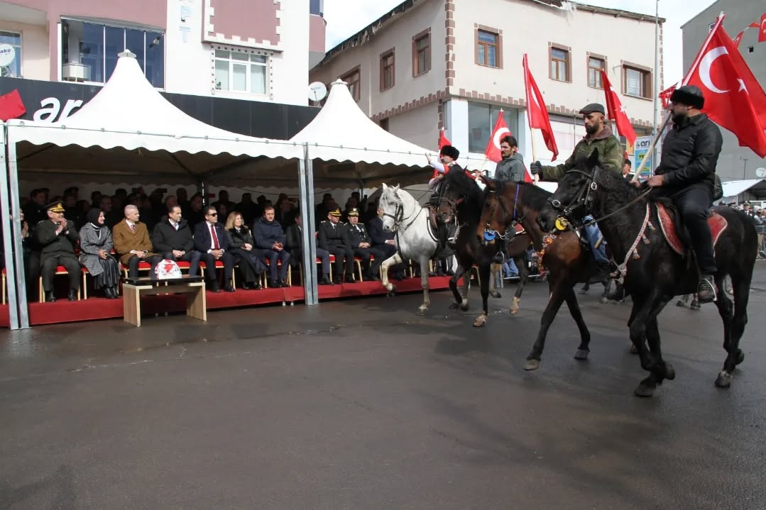 Serhat Şehri Ardahan’da 105. Yıl gururu