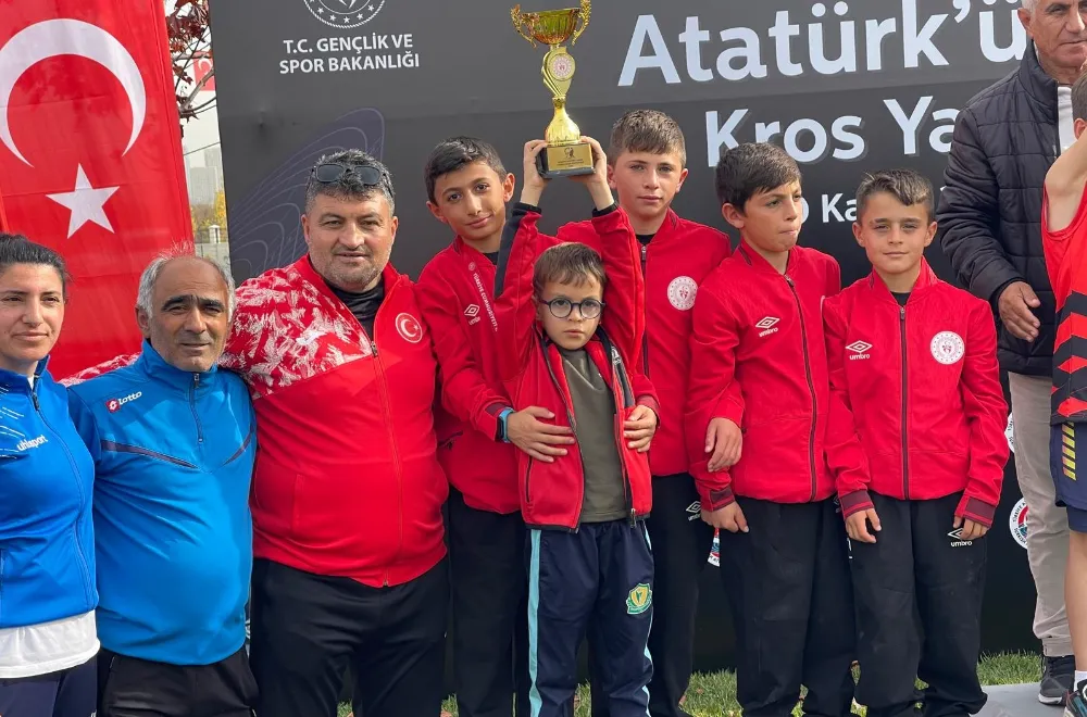 Ardahanlı Sporcular 10 Kasım Koşusu’nda zirveye koştu