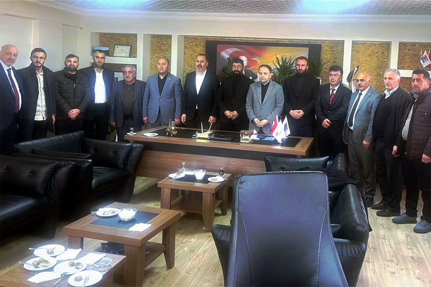 Vekil Koç’tan Sarıkaya’ya hayırlı olsun ziyareti