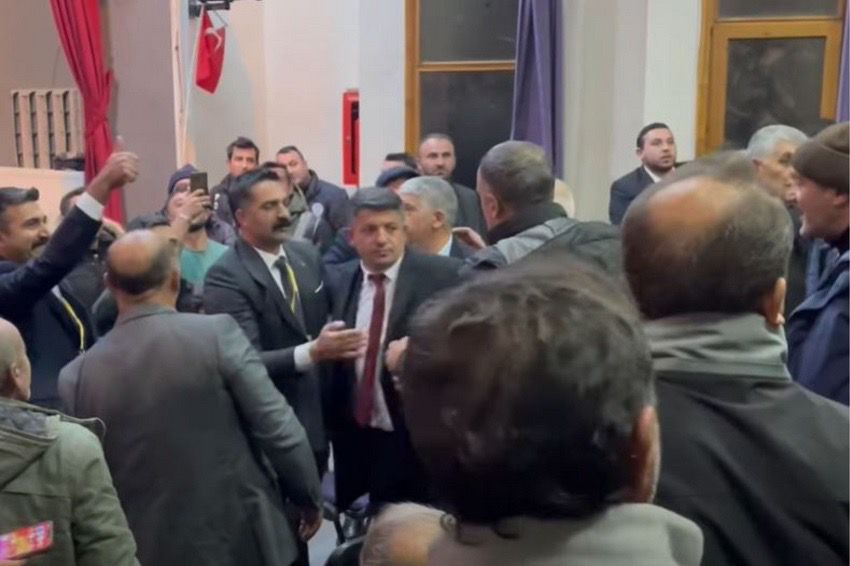 AŞOB Başkanı Asim Özer güven tazeledi
